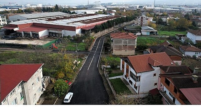 Gölcük’te 150 sokak ve caddede üstyapı seferberliği