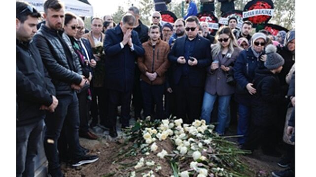 Gülşah Durbay gözyaşları eşliğinde toprağa verildi