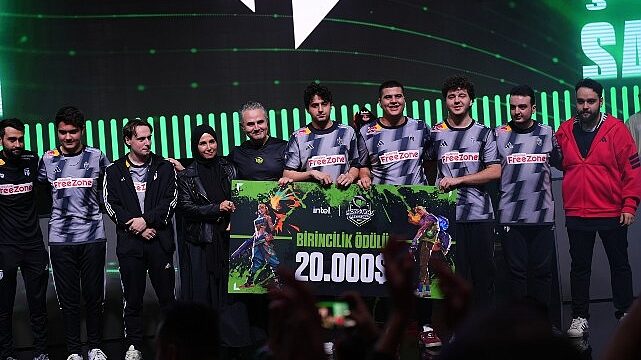 Intel Monsters Reloaded 2025’te büyük final heyecanı doruğa ulaştı!