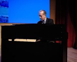 İrfan Güney’den İnsan Özünü Merkeze Alan Senfonik Bir Eser: Yansımalar