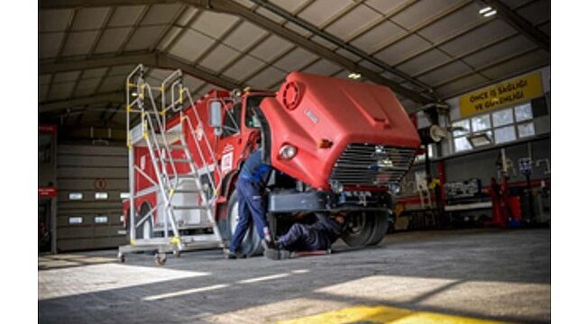 İtfaiye araçlarının bakım üssü: Mekatronik Atölyesi