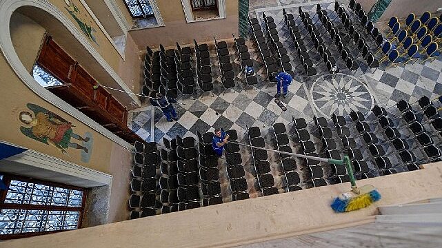 İzmir’in ibadethaneleri pırıl pırıl