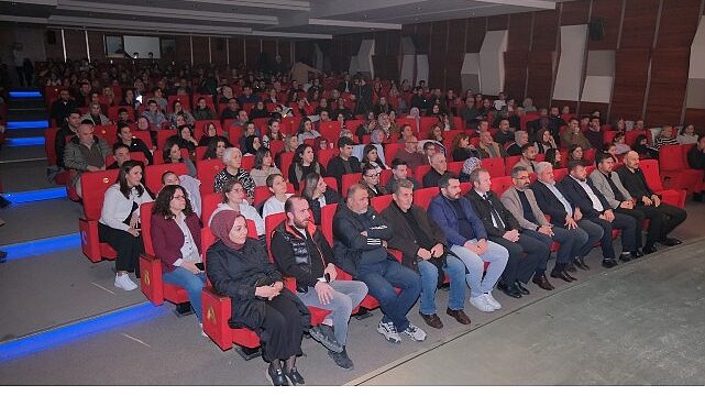 Kadın Sığınağı Gala Gösterimiyle Sahneyle Buluştu