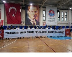 Kadınlar şiddeti “blok”ladı