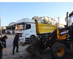 Kartepe Sanayi Bölgesinde Kapsamlı Temizlik Çalışması