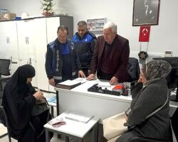 Kartepe Zabıtası’ndan Yürek Isıtan Davranış