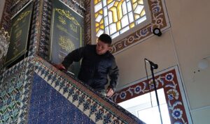 Kartepe’de Camiler Üç Aylar İçin Özenle Temizlendi