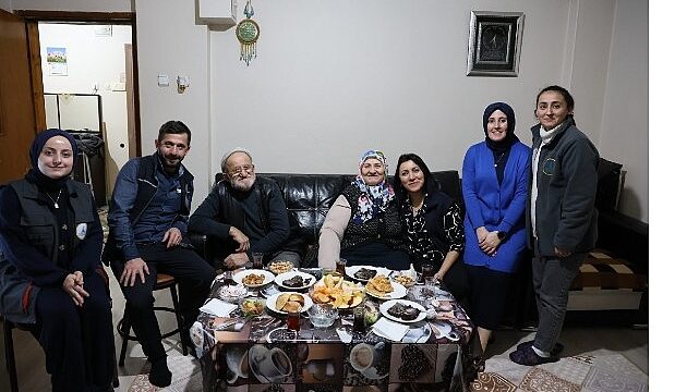 Kartepe’de Yalnızlıklar Paylaşılıyor