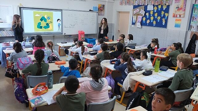 Kemer Belediyesi okullarda ‘Sıfır Atık’ eğitimi veriyor