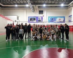 Kızlarımızdan gurur veren galibiyet