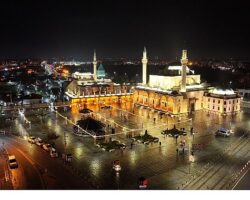 Konya Büyükşehir’in Şeb-i Arus Haftasına Özel Aydınlatmaları Şehri Renklendirdi