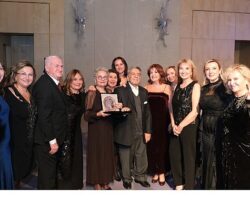 Koruncuk Vakfı Dostları, Yıl Sonu Yemeği’nde bir araya geldi