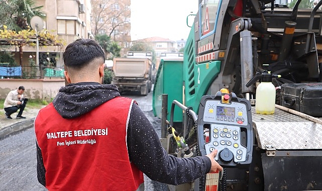 Maltepe’de Asfalt Seferberliği Sürüyor