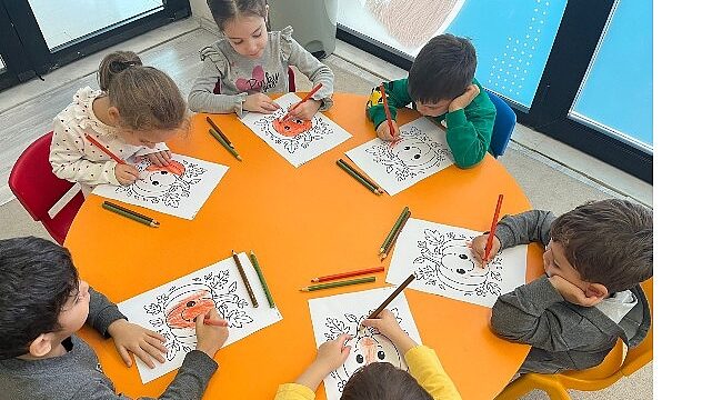 Mutlu anneler, mutlu çocuklar yetiştirir