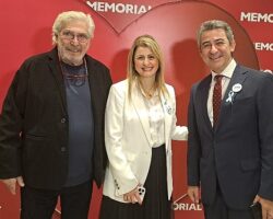 Myastenia Gravis Hastalığı Genç Kadınları Daha Çok Etkiliyor