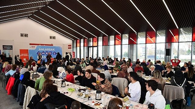 Osmangazi’de Engelli Bireyler ve Aileleri Kahvaltıda Buluştu