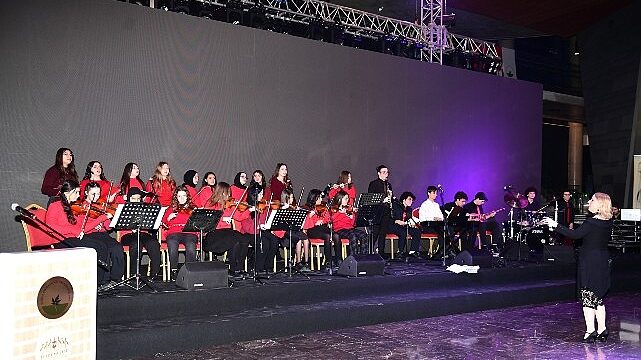 Osmangazi’nin Genç Müzisyenleri Bursalılara Müzik Ziyafeti Sundu