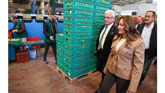 Özdemir, “Finike’nin ihtiyaçları doğrultusunda yatırımlarımız sürüyor”