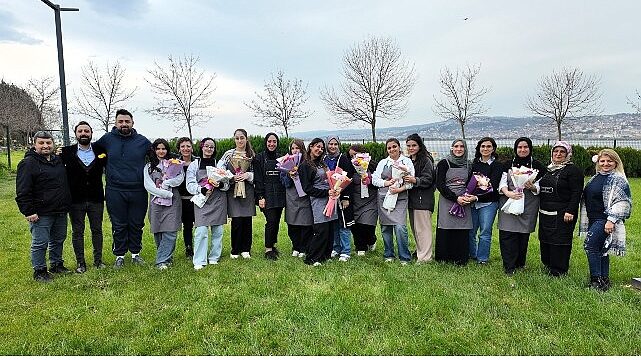 Renklerin en zarif hali buketlerde buluştu