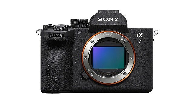 Sony, Yeni Nesil Alpha 7 V Full-Frame Fotoğraf Makinesi ve FE 28-70mm F3.5-5.6 OSS II Standart Zoom Lensini Tanıttı
