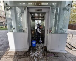 Üst geçit asansörleri Büyükşehir’le tertemiz