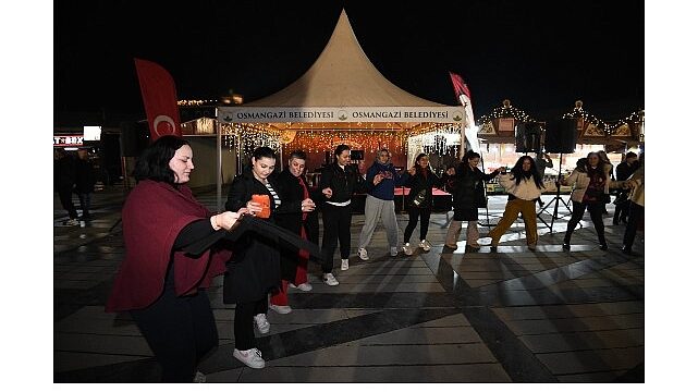 Yeni Yıl Festivali Akşam Saatlerine Renk Kattı