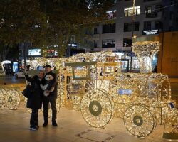 Yeni Yılın En Işıltılı Adresi: Kadıköy