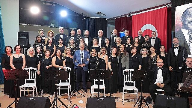 ASEV TSM Korosu Şekip Ayhan Özışık Eserleriyle Sahne Aldı