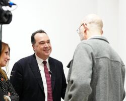 Atatürk Sergisi Ziyaretçileriyle Buluştu