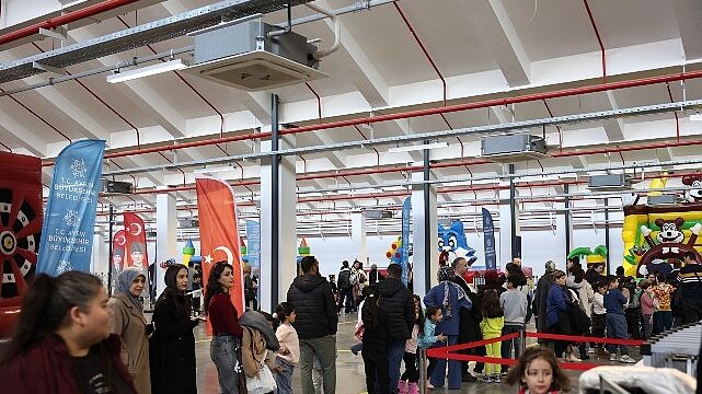 Başkan Çerçioğlu Çocukları ve Aileleri Yarıyıl Karne Şenliği’ne Davet Etti