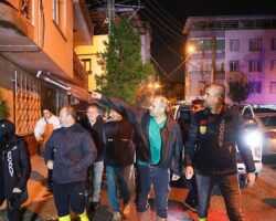 Başkan Görkem Duman gece boyunca sahadaydı