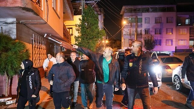 Başkan Görkem Duman gece boyunca sahadaydı
