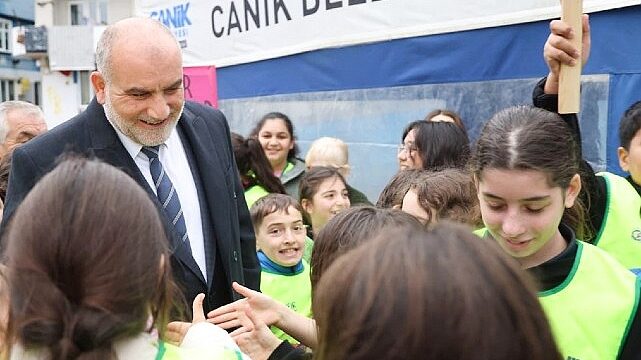 Başkan Sandıkçı: “Gençlerimize doğa ve çevre bilinci kazandırmaya devam ediyoruz”