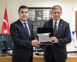 Başkan Tugay Kırgız Başkonsolos Toktobekoviç’i ağırladı