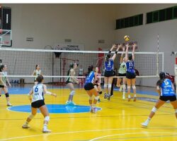 Burhaniye Belediyesi 4. Geleneksel Yıldız Kızlar Voleybol Turnuvası Sona Erdi