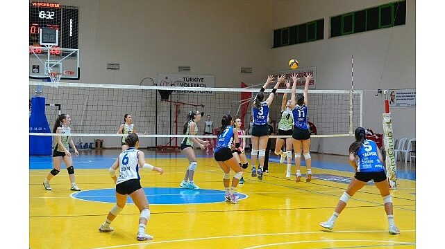 Burhaniye Belediyesi 4. Geleneksel Yıldız Kızlar Voleybol Turnuvası Sona Erdi