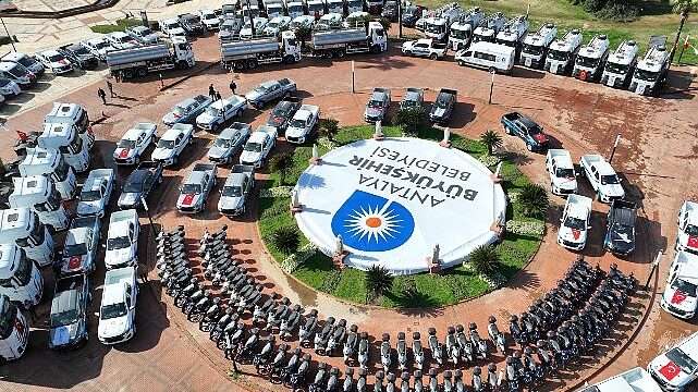 Büyükşehir Belediyesi araç filosunu güçlendirdi