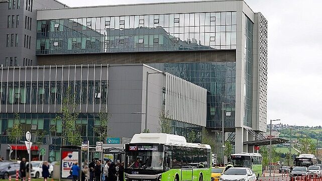 Büyükşehir, Şehir Hastanesi için ulaşım ağını genişletti:  14 yeni, direkt hat ile doğrudan ulaşım