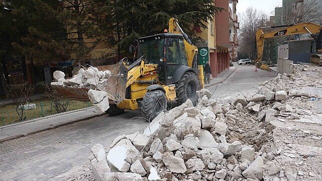 Çankaya Belediyesi’nden İmar Planına Aykırı Yapılara Müdahale