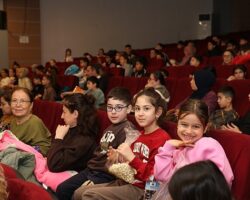 Çiğli’de Sömestr Tatili Sinemayla Şenlendi: 7 Bin 500 Çocuk Beyaz Perdeyle Buluştu