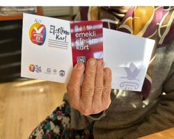 Emekliye Nefes Aldıran Destek: Efeslim Kart Emeklilerin Yanında Olmaya Devam Ediyor