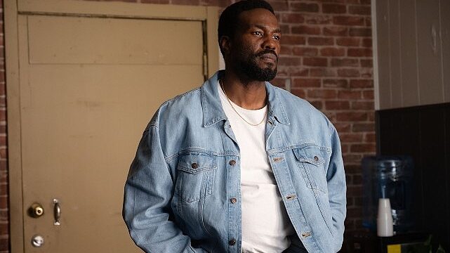 Gerçek Bir Süper Kahraman, Güçlerini Saklamak Zorunda Olduğu Bir Süper Kahraman Filminin Başrolünde!