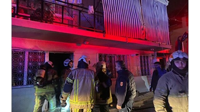 İzmir İtfaiyesi Buca’da yangına müdahale etti
