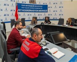 İzmir’de yağış sonrası hasar tespit ve müdahale çalışmaları devam ediyor