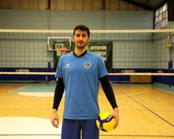Kağıtspor, voleybolda “Efeler Ligi” diyor
