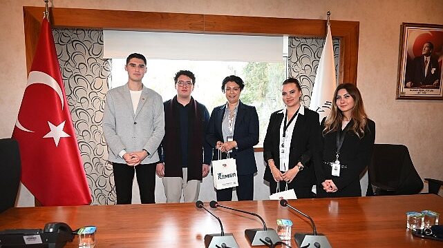 Kemer Belediyesi Gençlik Meclisi’nden LÖSEV’le iş birliği