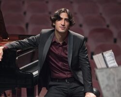 Şef Giuseppe Mengoli ve piyanist Cem Babacan  İstanbul Devlet Senfoni Orkestrası sahnesinde buluşuyor