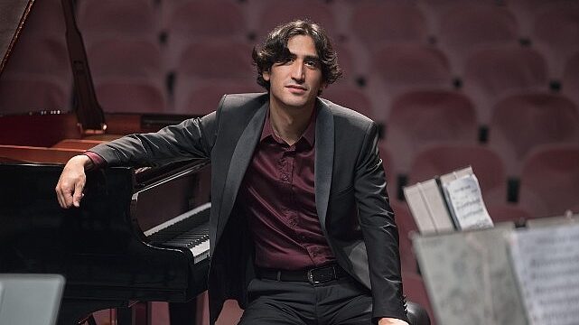 Şef Giuseppe Mengoli ve piyanist Cem Babacan  İstanbul Devlet Senfoni Orkestrası sahnesinde buluşuyor