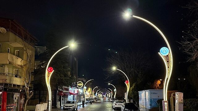 Şehit Ergün Köncü Caddesi ışıl ışıl
