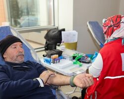 Selçuklu Belediyesi Personeli ve Vatandaşlardan Kan Bağışı Kampanyasına Destek